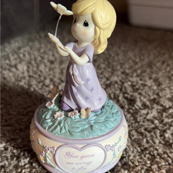 Precious moment “.you gave me wings to fly” musical - Picture 4 of 4